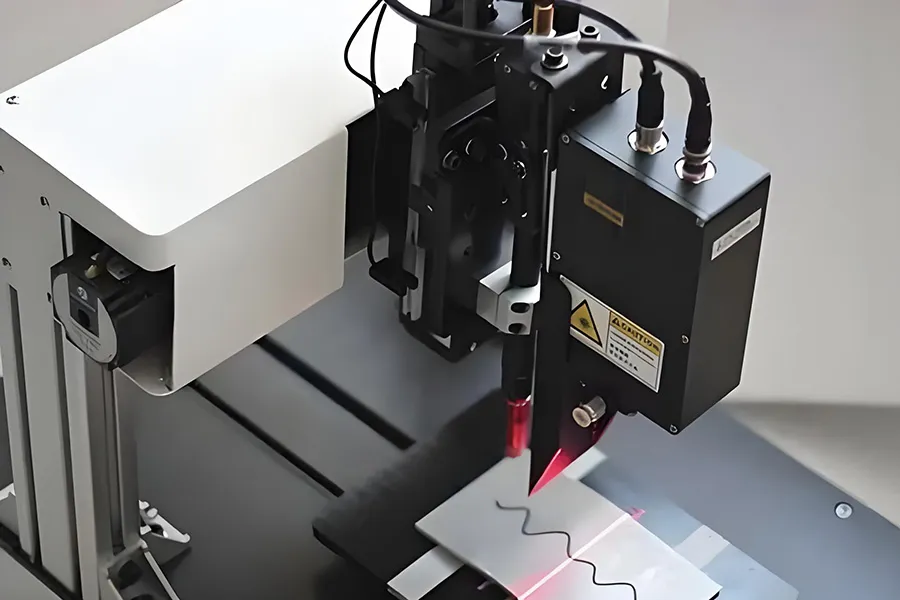 Smart Weld Seam Tracking Manufacturing Solves Container Welding Challenges